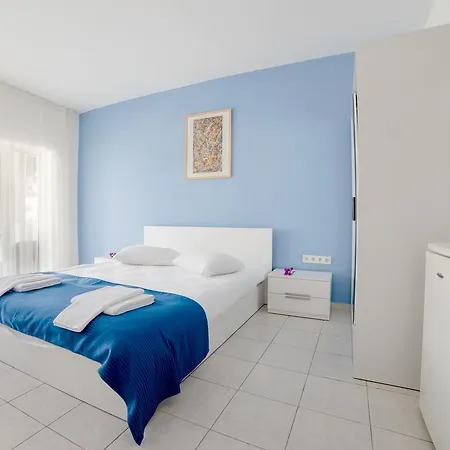 Bed & Breakfast Fiko Golturkbuku